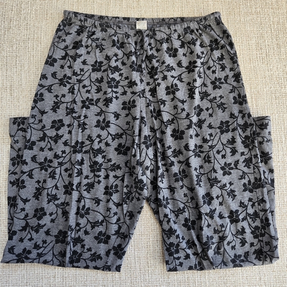 Relativity Pajama Set - Picture 4 of 11